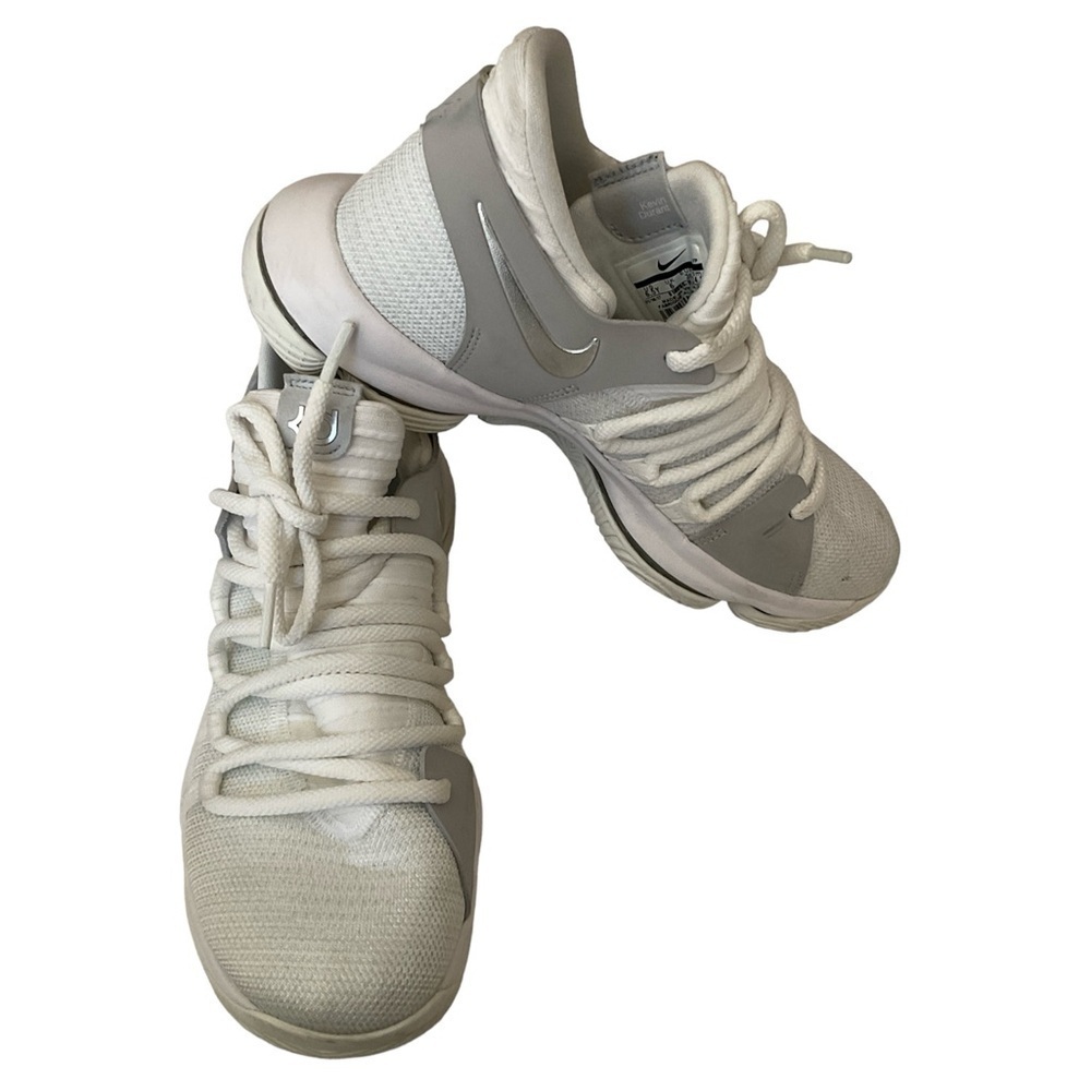 Nike Zoom  Kevin Durant Sneakers in White Size 6.5Y
